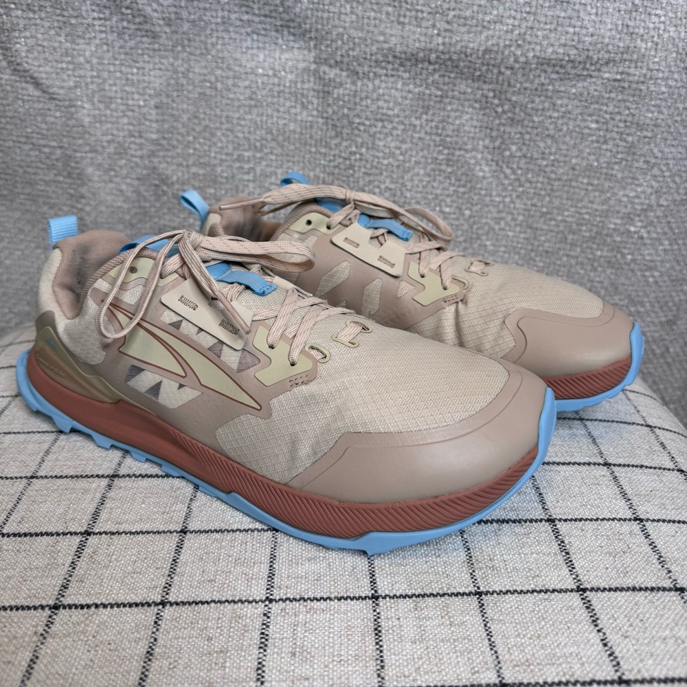 Altra Lone Peak 7 Women's Trail Sneakers size 11 tan, blue Running lace up shoes